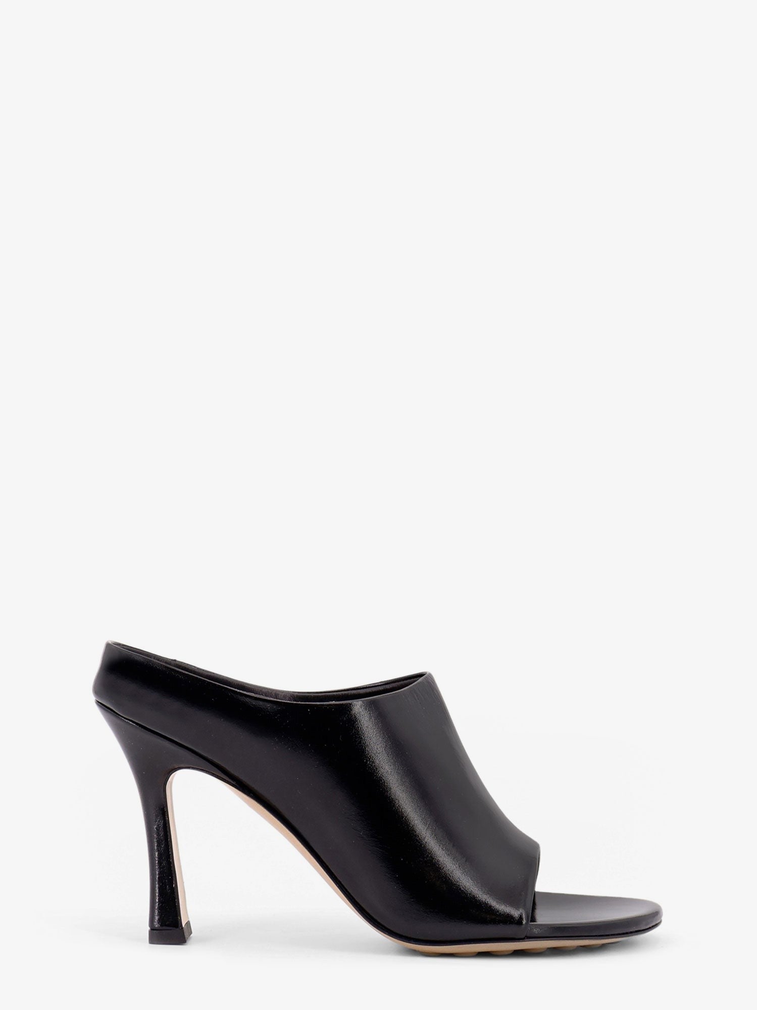 Rana leather mule with heel
