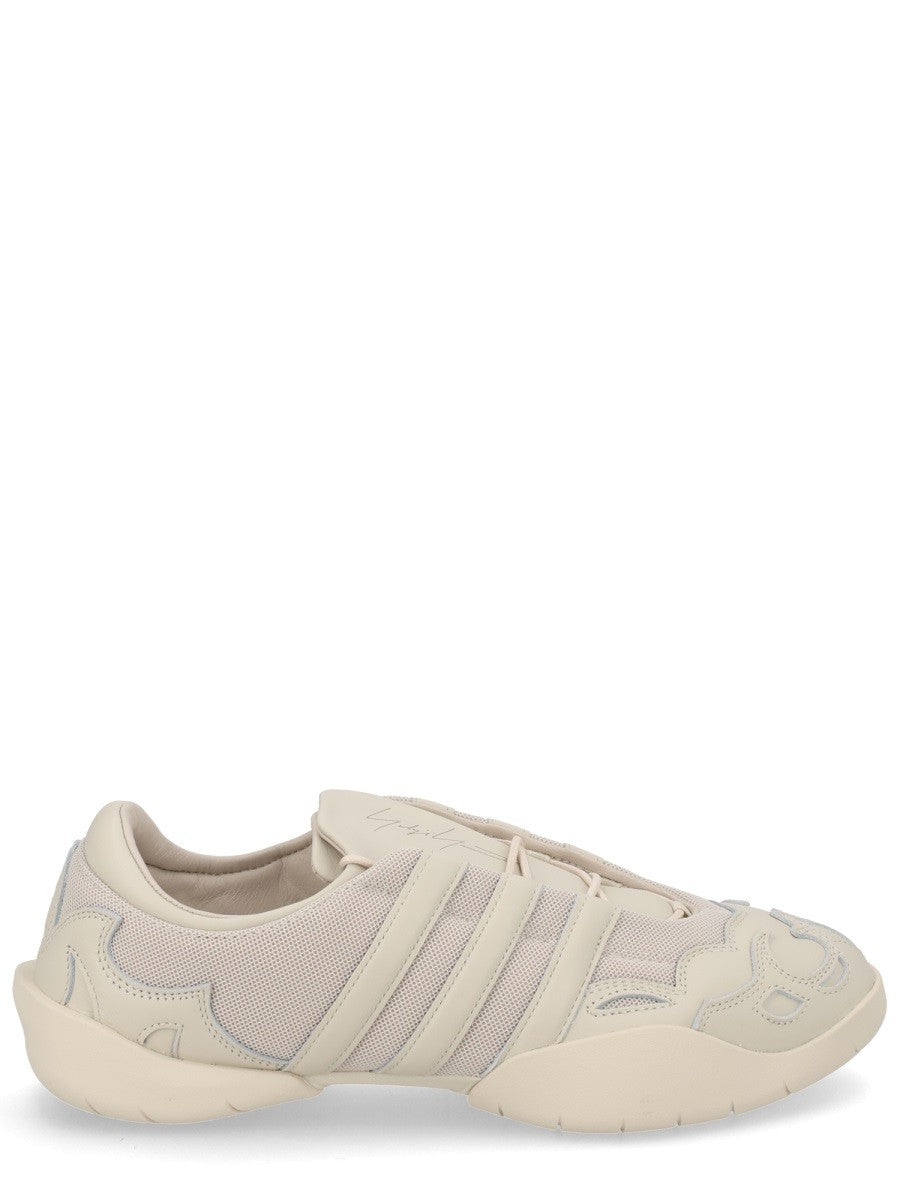 Y - 3 - "REGU 2002" SNEAKER Unisex regu-2002-sneaker_213fa386-f665-436b-95fd-63f80d9ea2fe