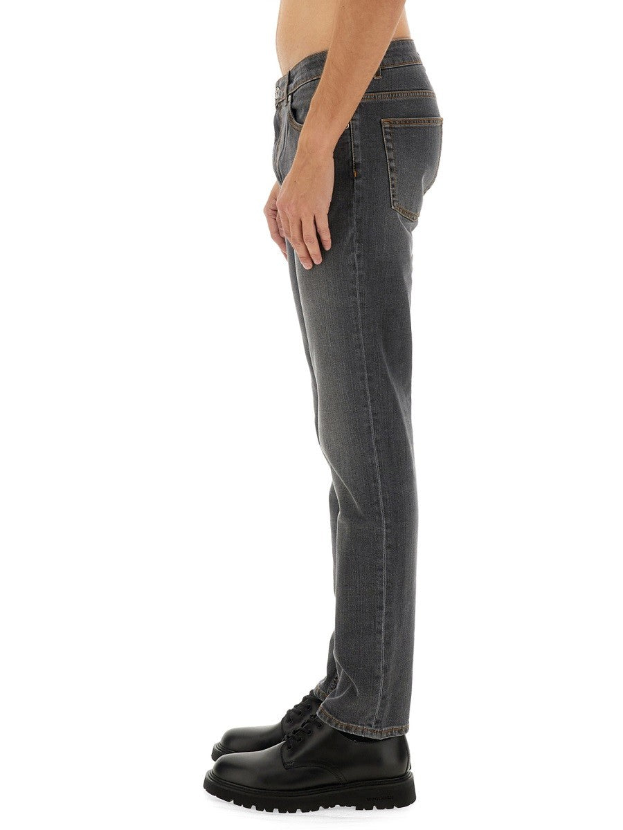 REGULAR FIT JEANS