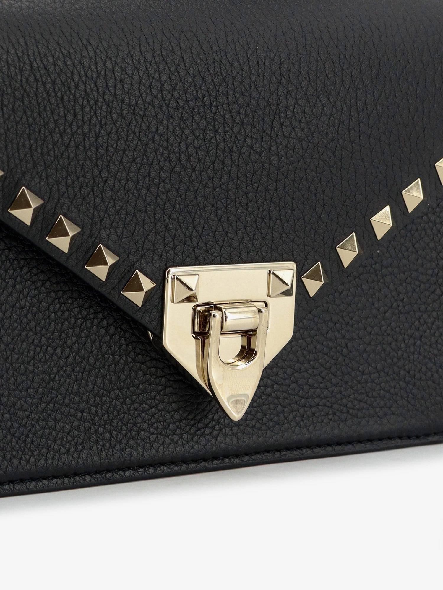 Valentino Garavani Valentino Garavani - Rockstud leather crossbody bag with stud detail