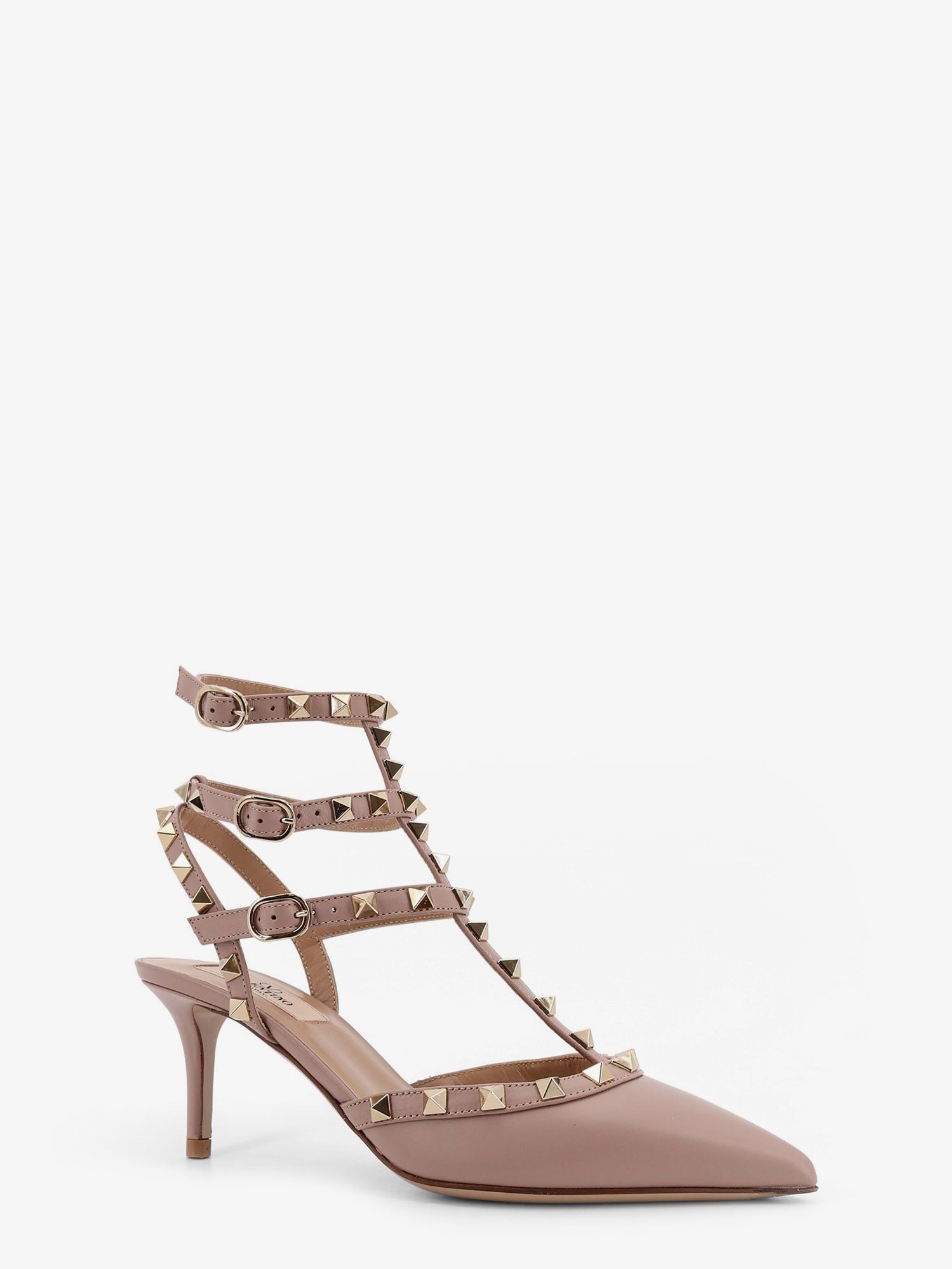 Rockstud leather pumps