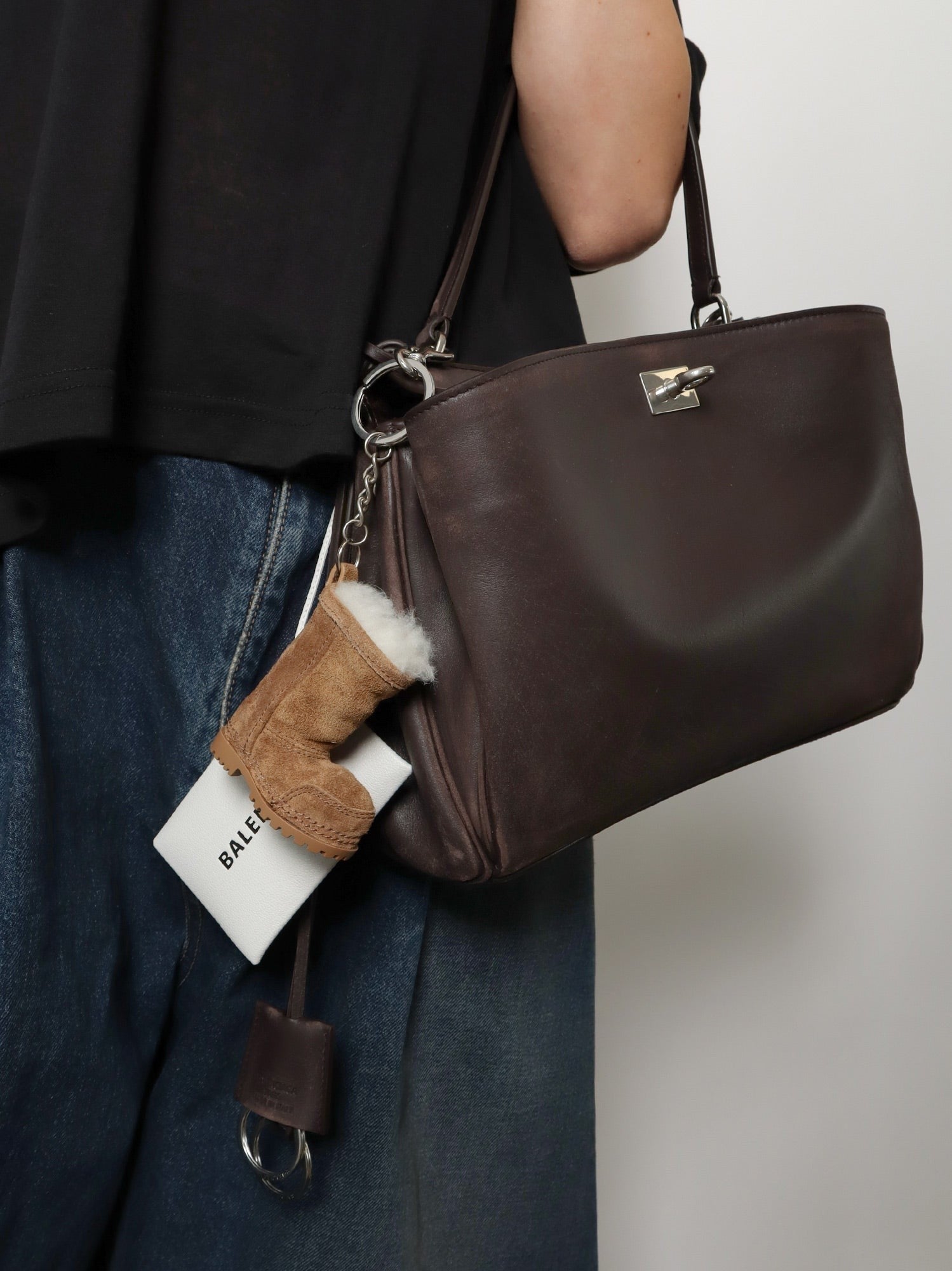 Balenciaga Balenciaga - Rodeo S leather crossbody bag with vintage motif