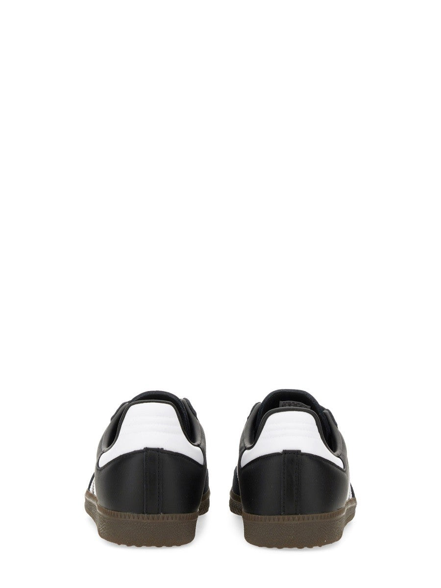 ADIDAS ORIGINALS - SAMBA SNEAKER. Unisex samba-sneaker_b0128c93-50fc-45d0-858d-9f6d23087c9c