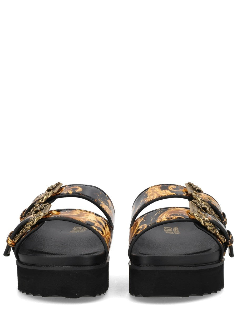 Versace Jeans Couture - SANDAL "ARIZONA" sandal-arizona_572cd062-3c4c-4dd3-80a4-763ac42dffd5