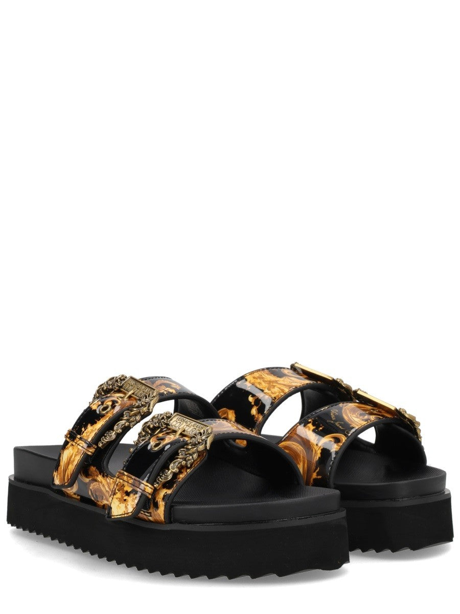 Versace Jeans Couture - SANDAL "ARIZONA" sandal-arizona_c5b31feb-db69-4081-b2a1-72d3792da302