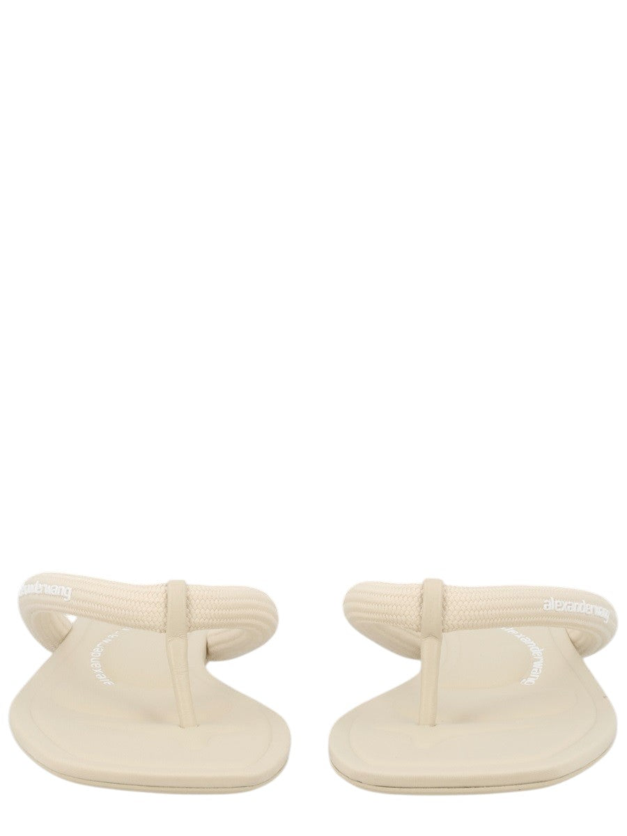 Alexander Wang - SANDALO INFRADITO "JENNA TUBULAR" sandalo-infradito-jenna-tubular_df0eb40d-1821-410b-b4ba-17cd89924519