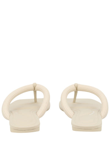 Alexander Wang - SANDALO INFRADITO "JENNA TUBULAR" sandalo-infradito-jenna-tubular_df0eb40d-1821-410b-b4ba-17cd89924519