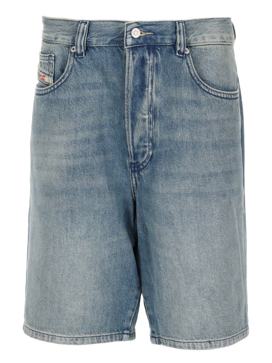 SHORTS IN DENIM shorts-in-denim_b7d82273-e1dc-4e55-88cd-0eec820e93c0
