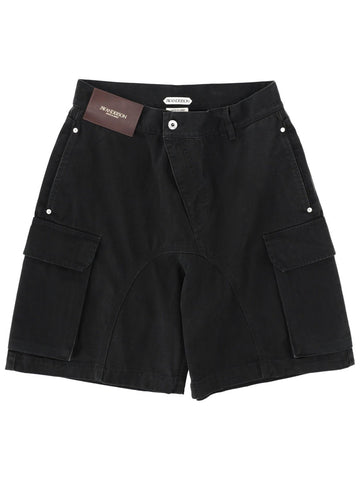 SHORTS WITH LOGO PATCH shorts-with-logo-patch_9af50cf5-ba92-4a23-a90a-5b282ec1d9ae
