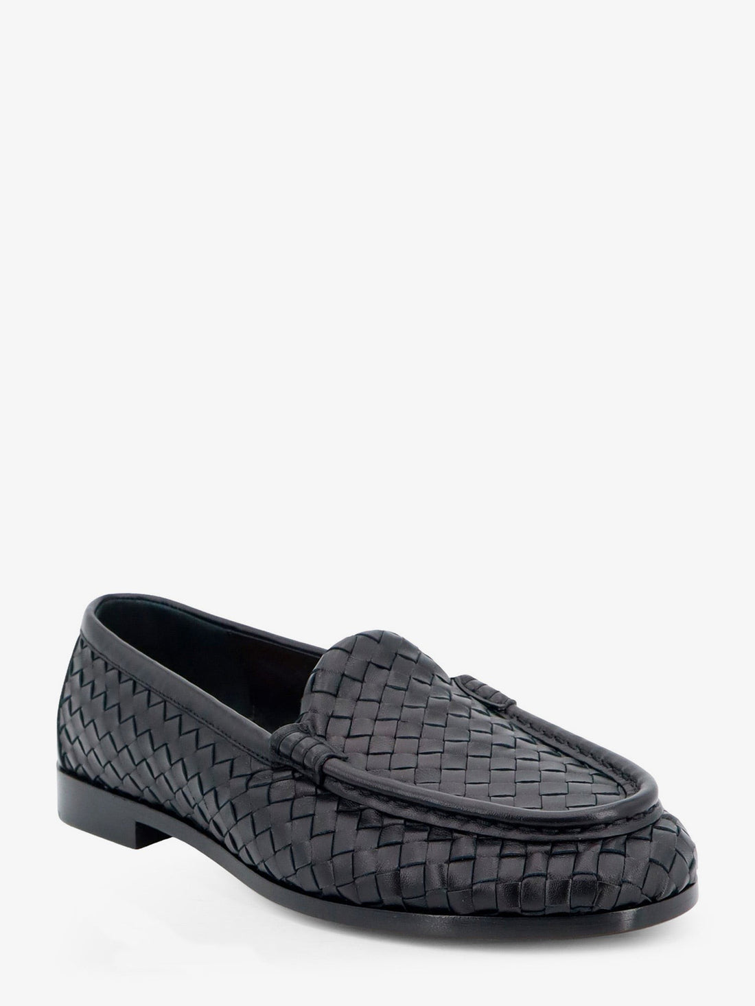Bottega Veneta - Silenzio leather loafers with Intrecciato motif silenzio-leather-loafers-with-intrecciato-motif_e0a179c7-3ccc-425c-b6f4-fde99f845c9e