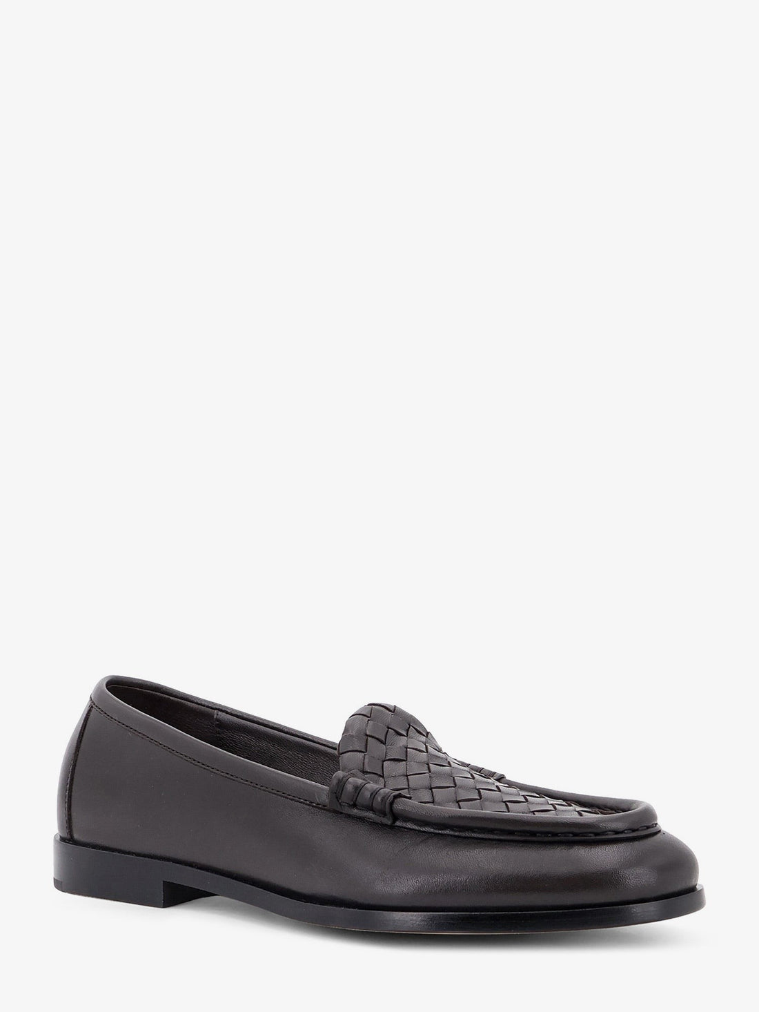 Bottega Veneta - Silenzio leather loafers with Intrecciato motif silenzio-leather-loafers-with-intrecciato-motif_4904c6cd-91d5-4b02-979e-9f149894f27a