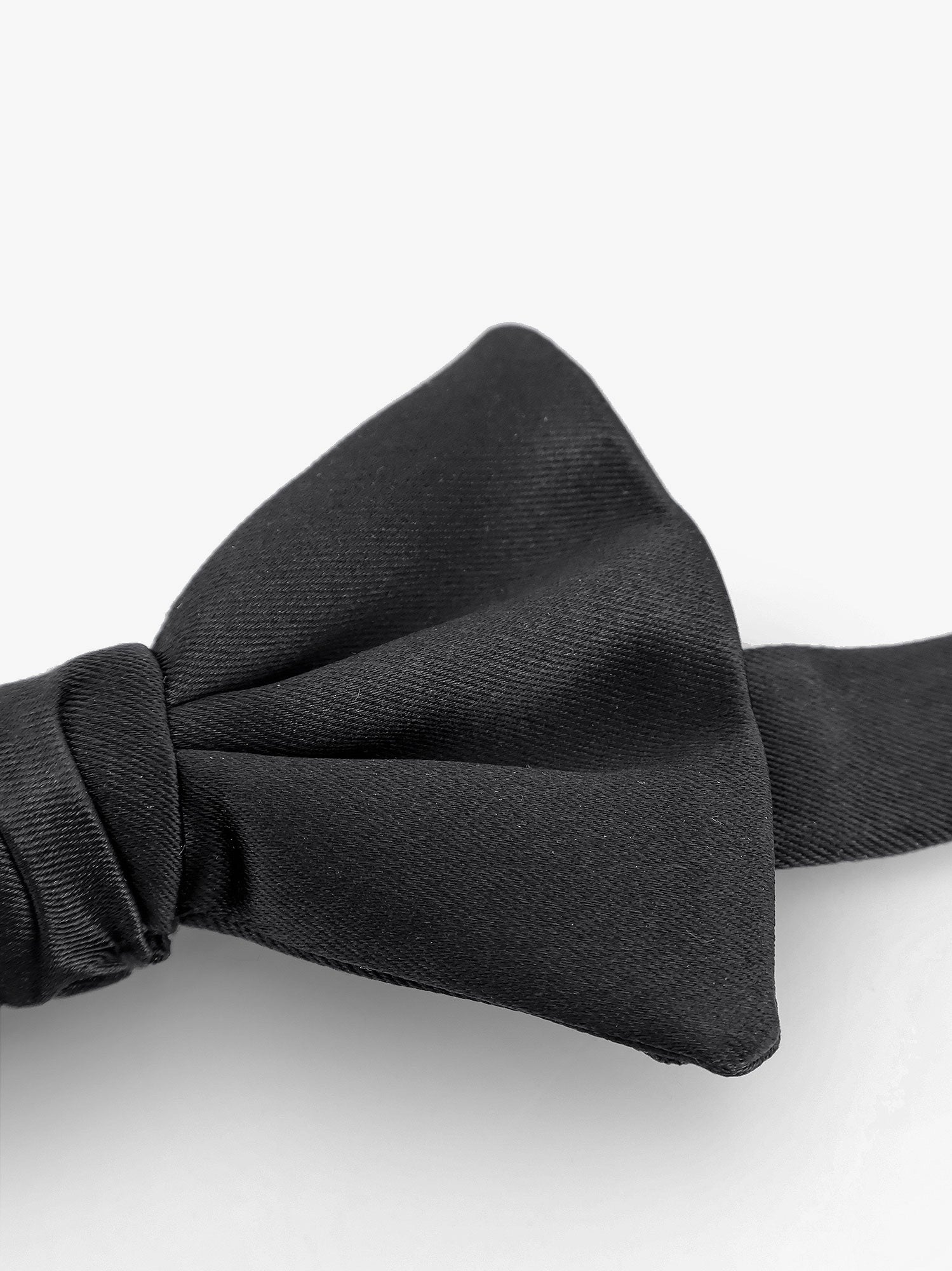Silk bow tie