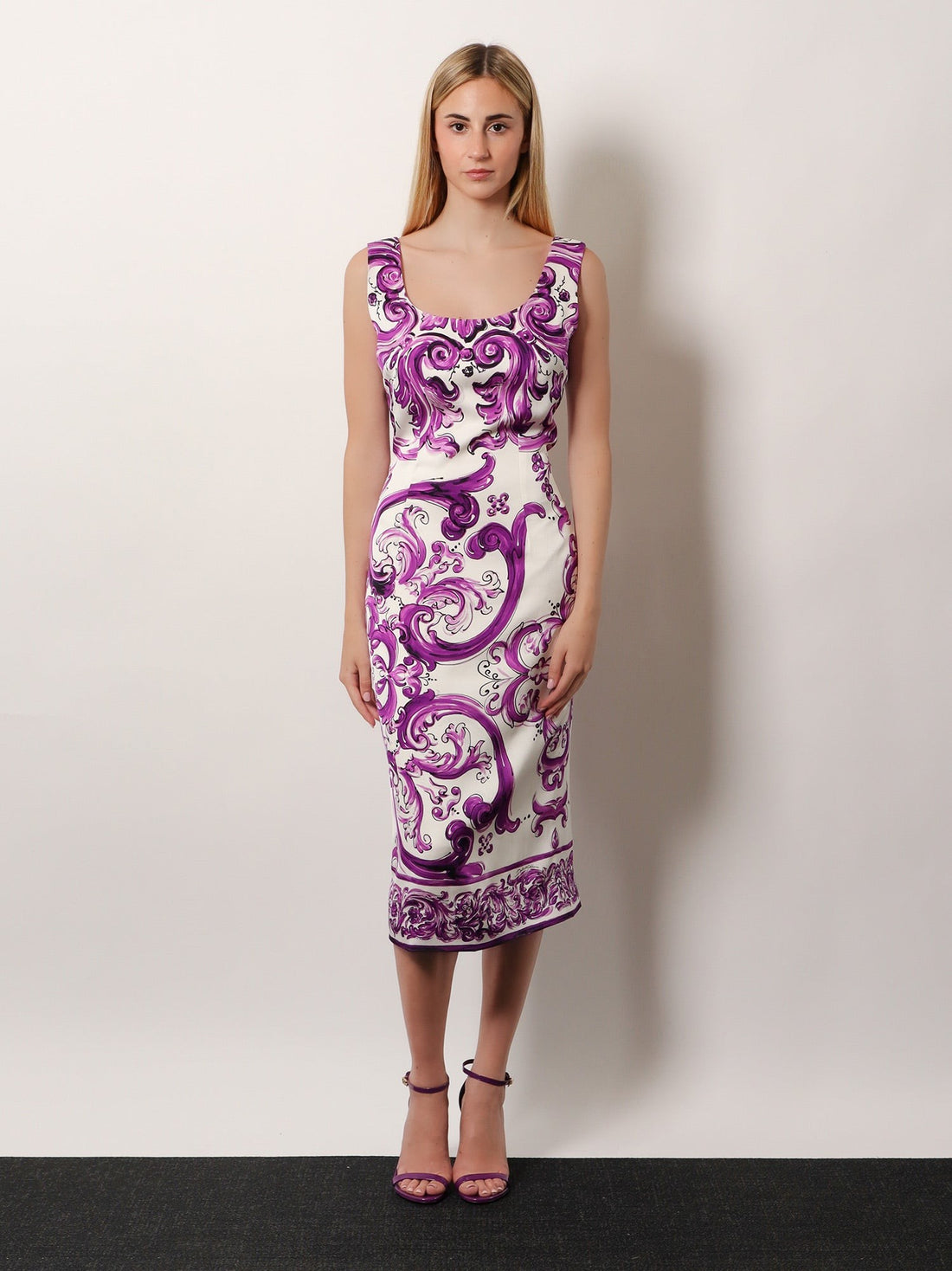 Silk midi pencil dress with Maiolica print