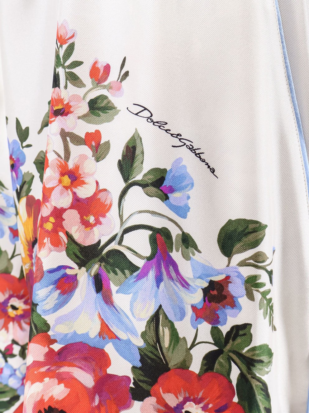 Dolce & Gabbana - Silk shorts