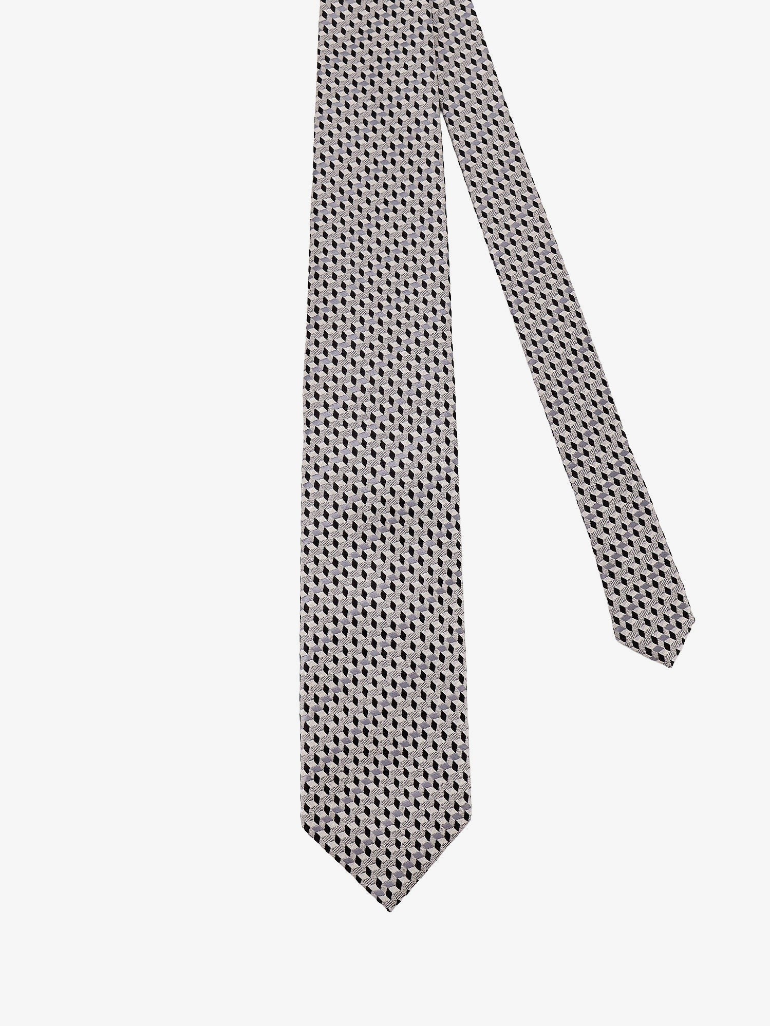 Silk tie