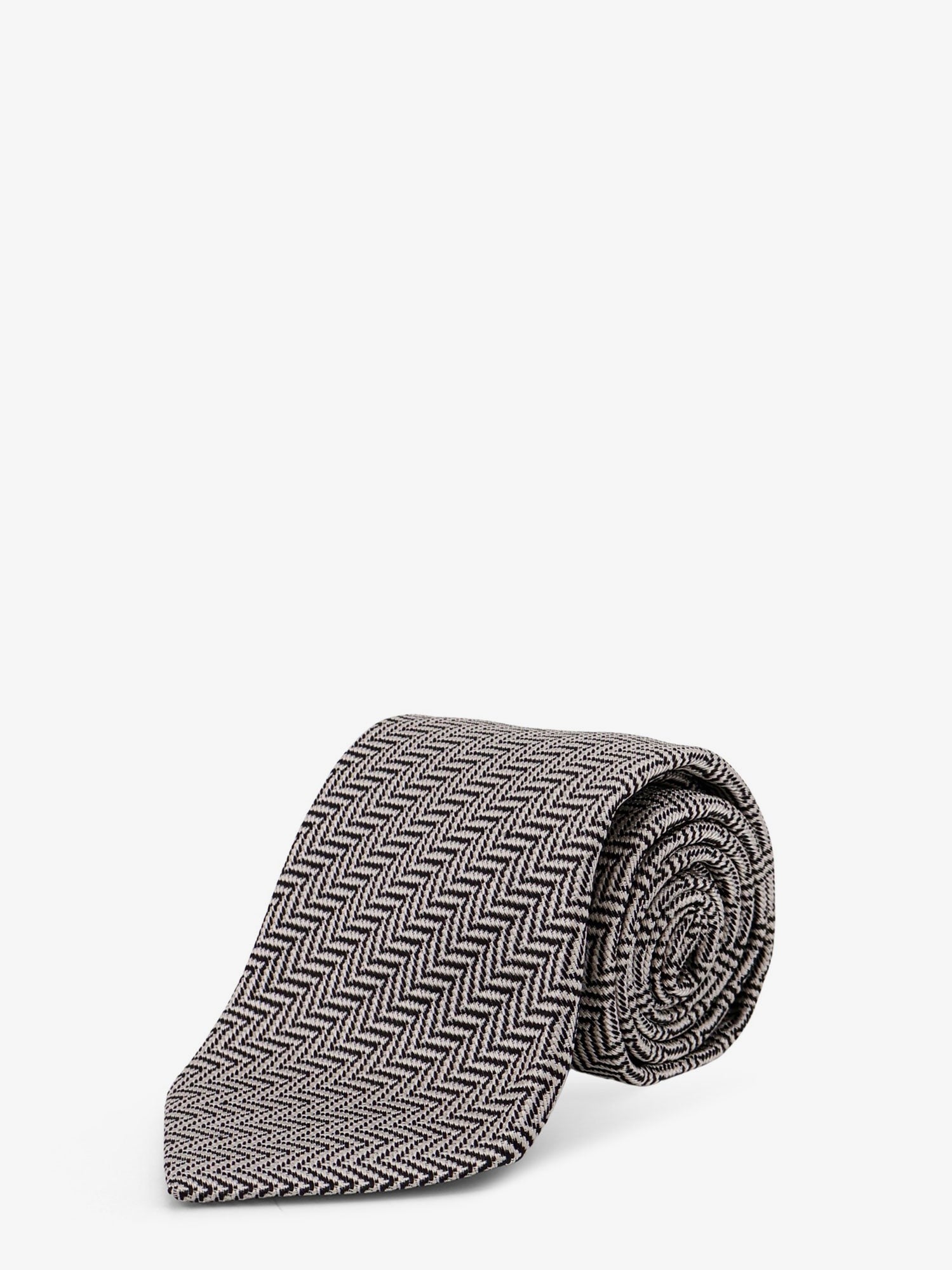 Silk tie silk-tie_a319f8e7-a41c-4697-8157-b8e1293b166b