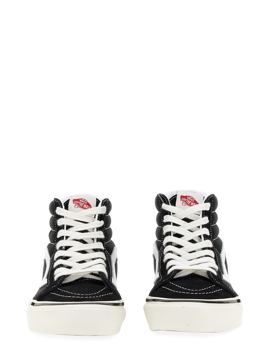 Vans - SK8-HI SNEAKER sk8-hi-sneaker_ec0b80b9-764e-44d7-b292-2e08206e0e98