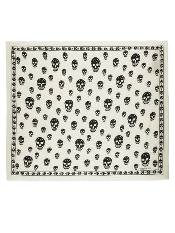 Alexander McQueen Skull Scarf – Ivory skull-scarf_4878c3fd-fb57-400e-af4e-00419f3b9a60
