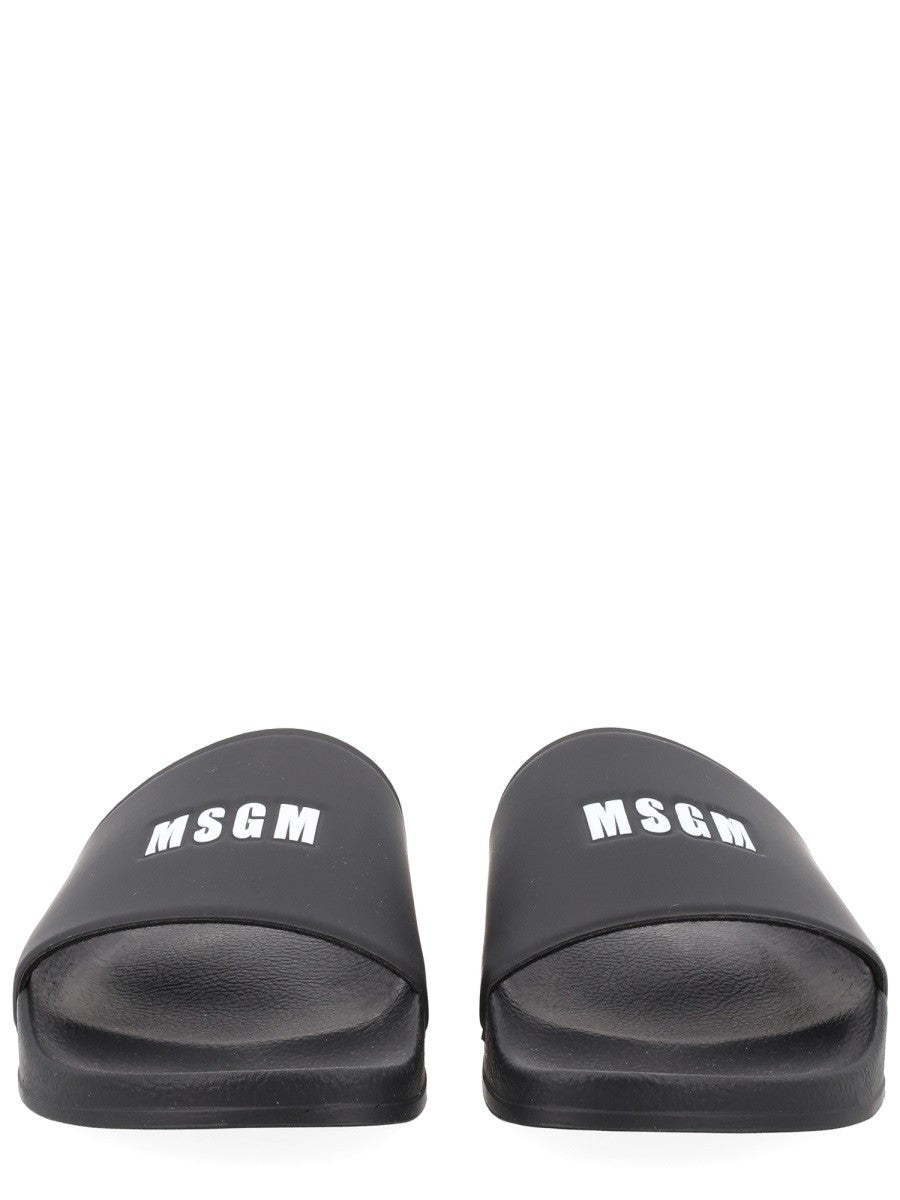 msgm - SLIDE CON LOGO slide-con-logo_d4784fb2-1c66-4a81-a6dc-1939b8f46d10