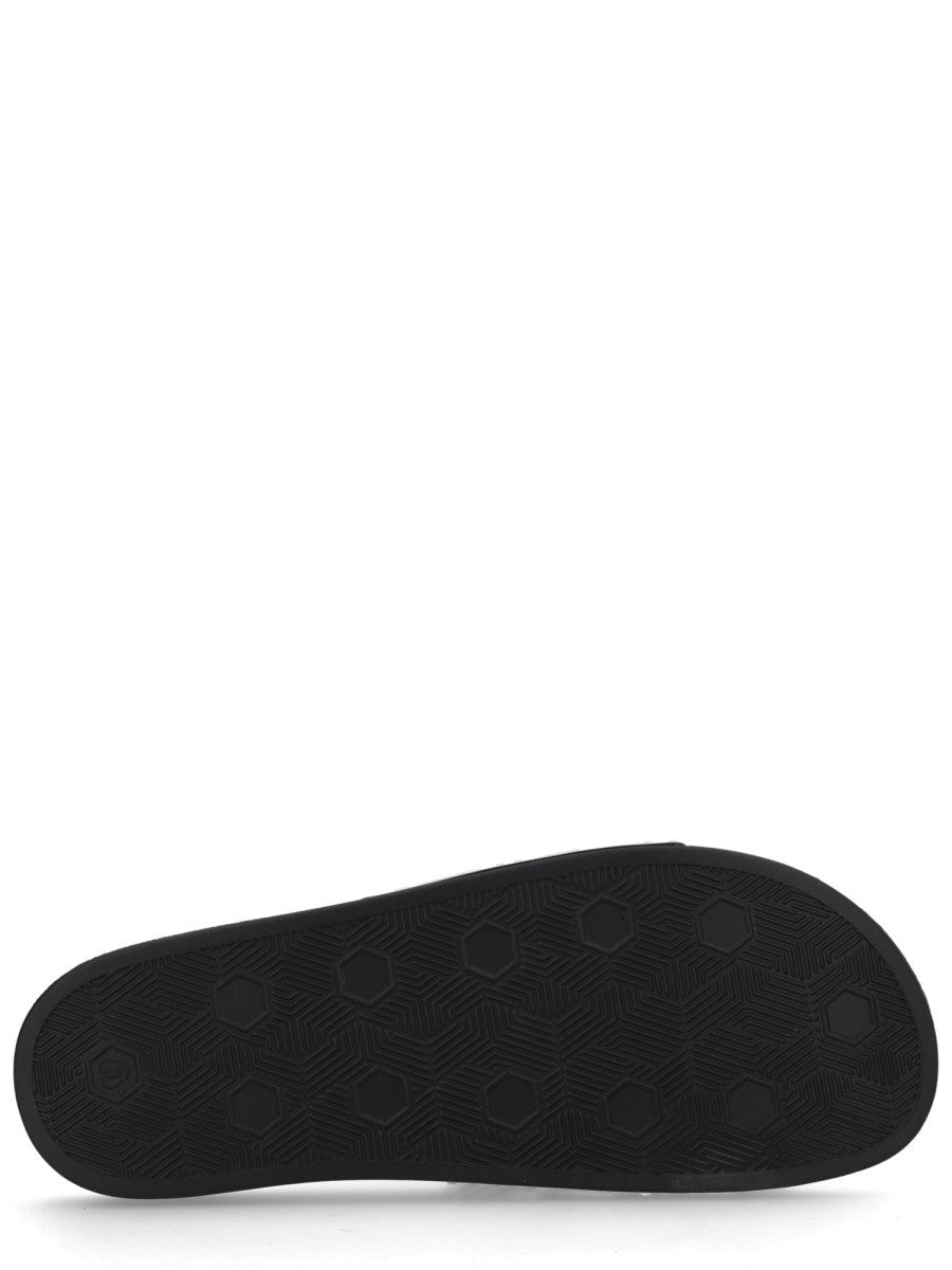 Versace Jeans Couture - SLIDES WITH LOGO slides-with-logo_146e2fe4-46a6-4ef6-8a8a-a69538d0e20d