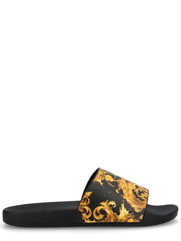 Versace Jeans Couture - SLIDES WITH PRINT slides-with-print_21aa5e14-2f76-4862-beea-887bf4604b8f