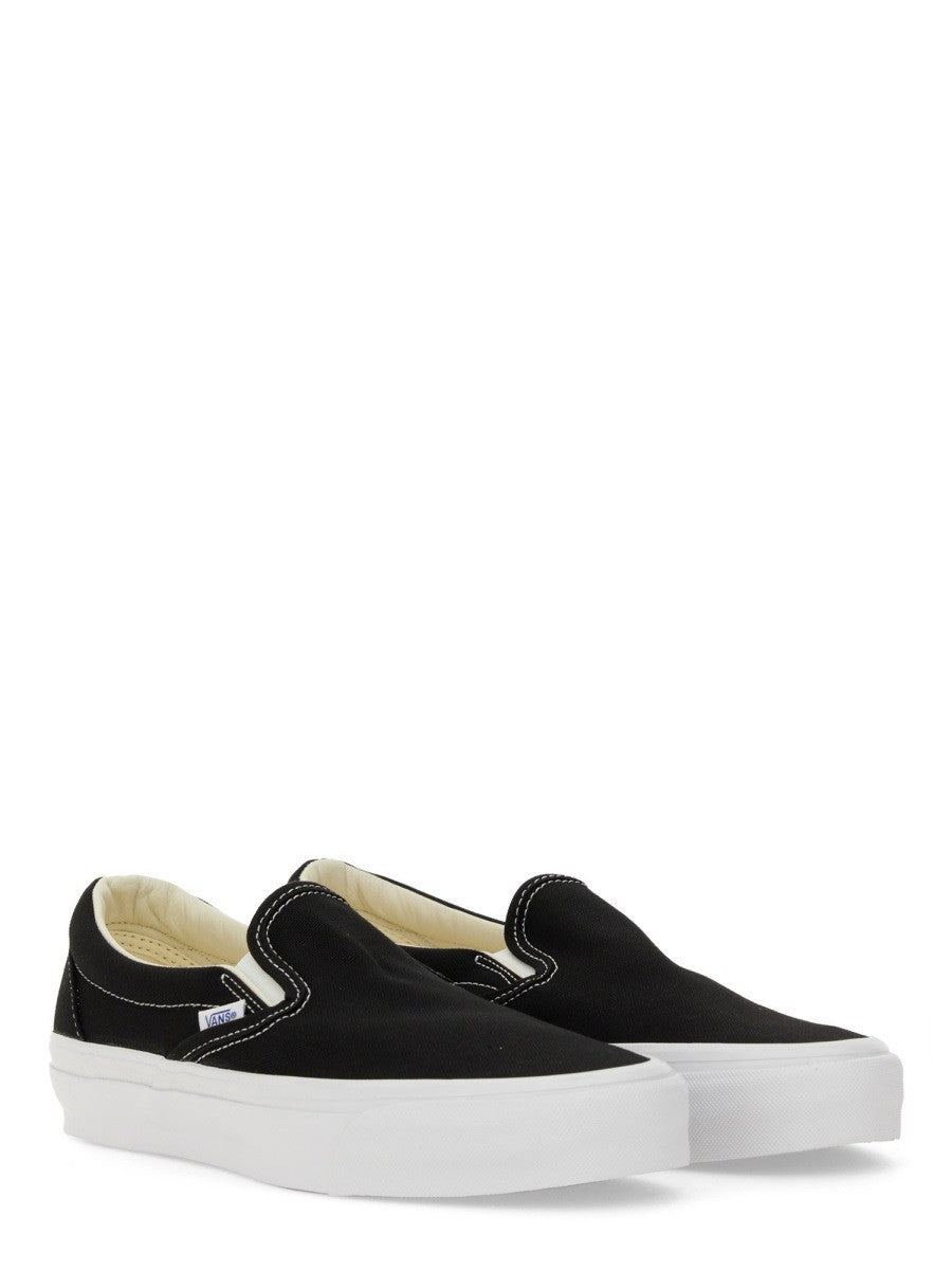 Vans - "SLIP-ON PREMIUM 98" SNEAKER Unisex slip-on-premium-98-sneaker_ac430a2d-378b-4c98-b99d-2e9c436e6549