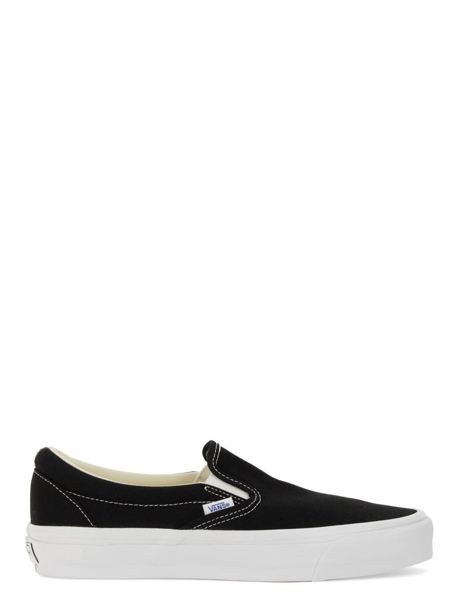 Vans - "SLIP-ON PREMIUM 98" SNEAKER Unisex slip-on-premium-98-sneaker_ac430a2d-378b-4c98-b99d-2e9c436e6549