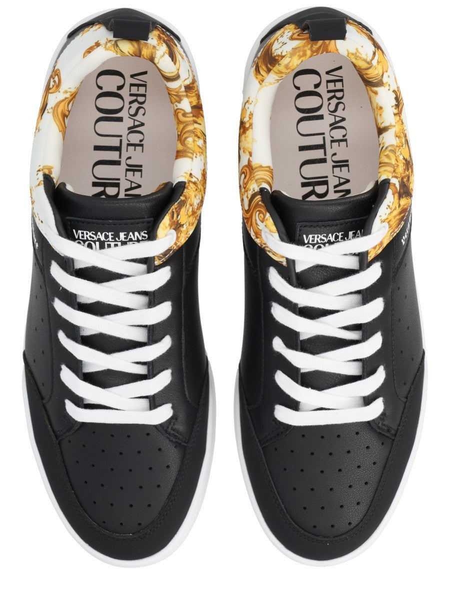 Versace Jeans Couture - SNEAKER CON LOGO E MOTIVO "WEAVE" sneaker-con-logo-e-motivo-weave_8c7a512c-1f88-4beb-b5cd-cb4219bfe483