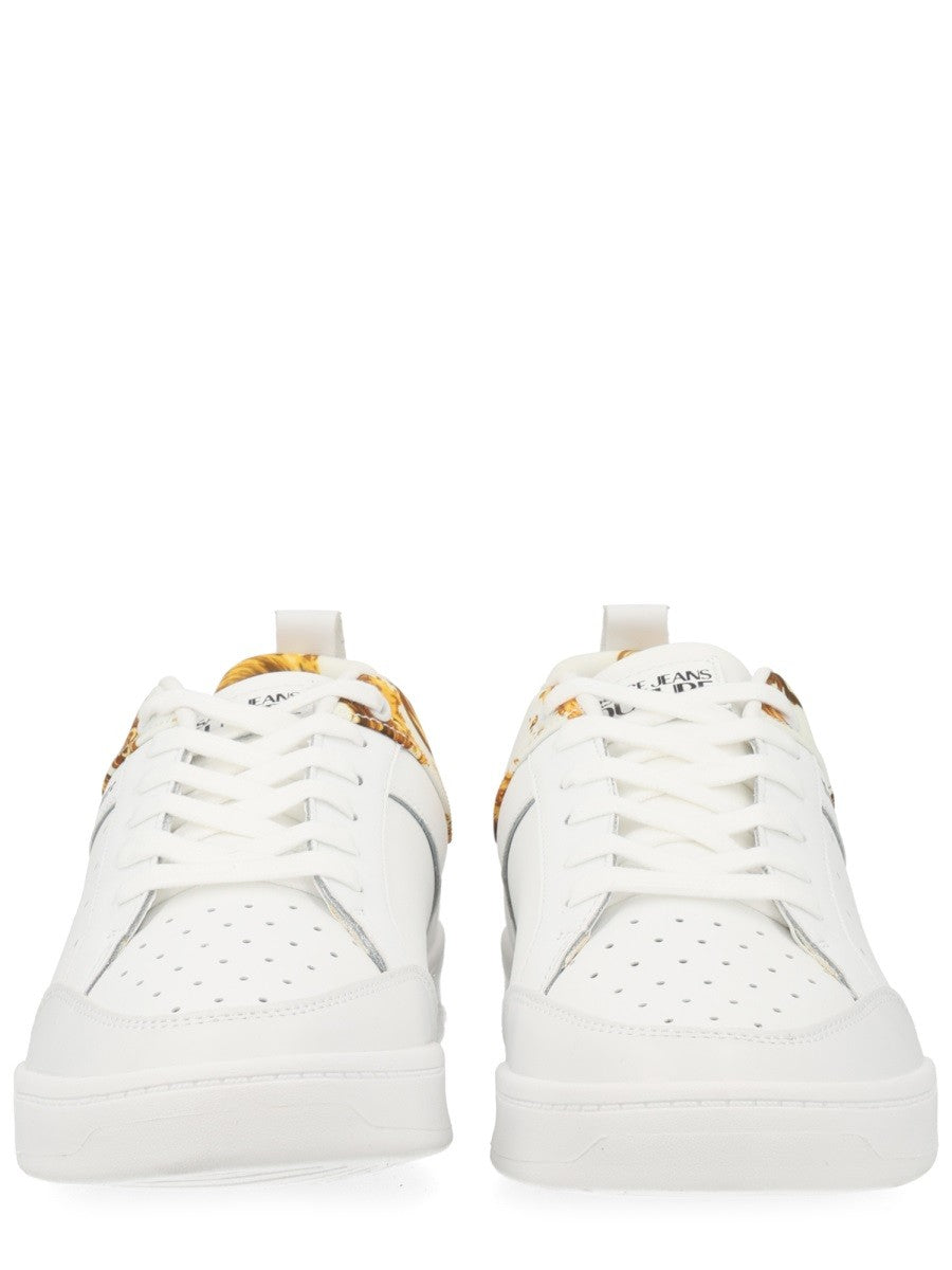 Versace Jeans Couture - SNEAKER CON LOGO E MOTIVO "WEAVE" sneaker-con-logo-e-motivo-weave_cbb6f6e3-b7a2-4b47-9864-e014d2fa1312