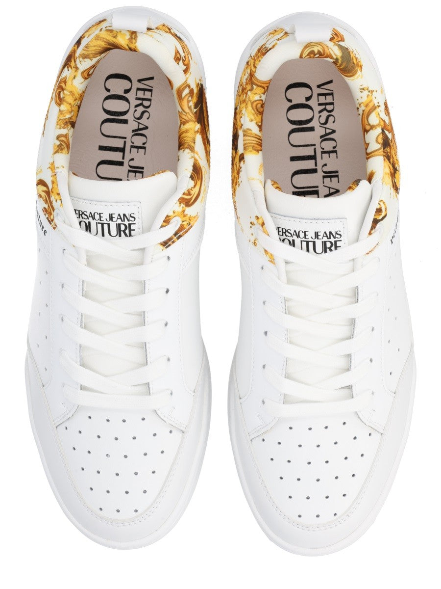 Versace Jeans Couture - SNEAKER CON LOGO E MOTIVO "WEAVE" sneaker-con-logo-e-motivo-weave_ed85d471-ed1d-46e2-b15a-8e381c37159b