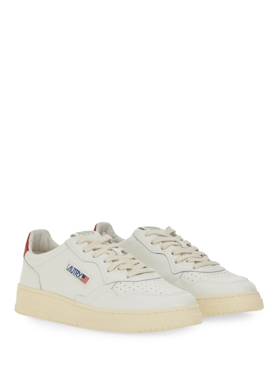 Autry - SNEAKER "MEDALIST LOW" sneaker-in-pelle_16314b64-8744-438f-b54f-225b5e898dce