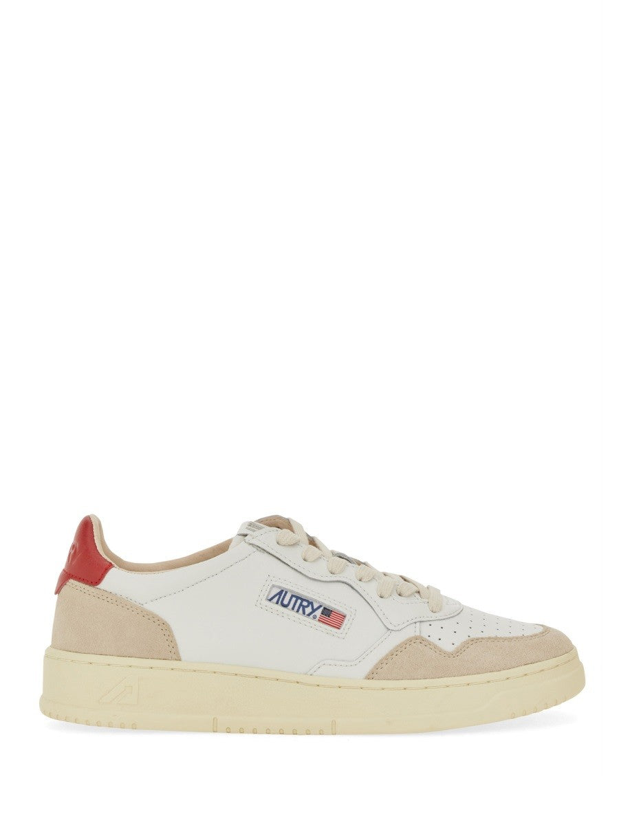 Autry - SNEAKER "MEDALIST LOW" sneaker-in-pelle_257cf5bb-17f4-4f0a-a841-365682edac97