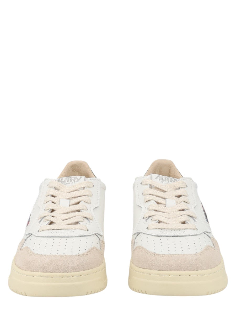 Autry - SNEAKER "MEDALIST LOW" sneaker-medalist-low_21b5fca4-80c1-4c75-a4a1-0f956b93fecb