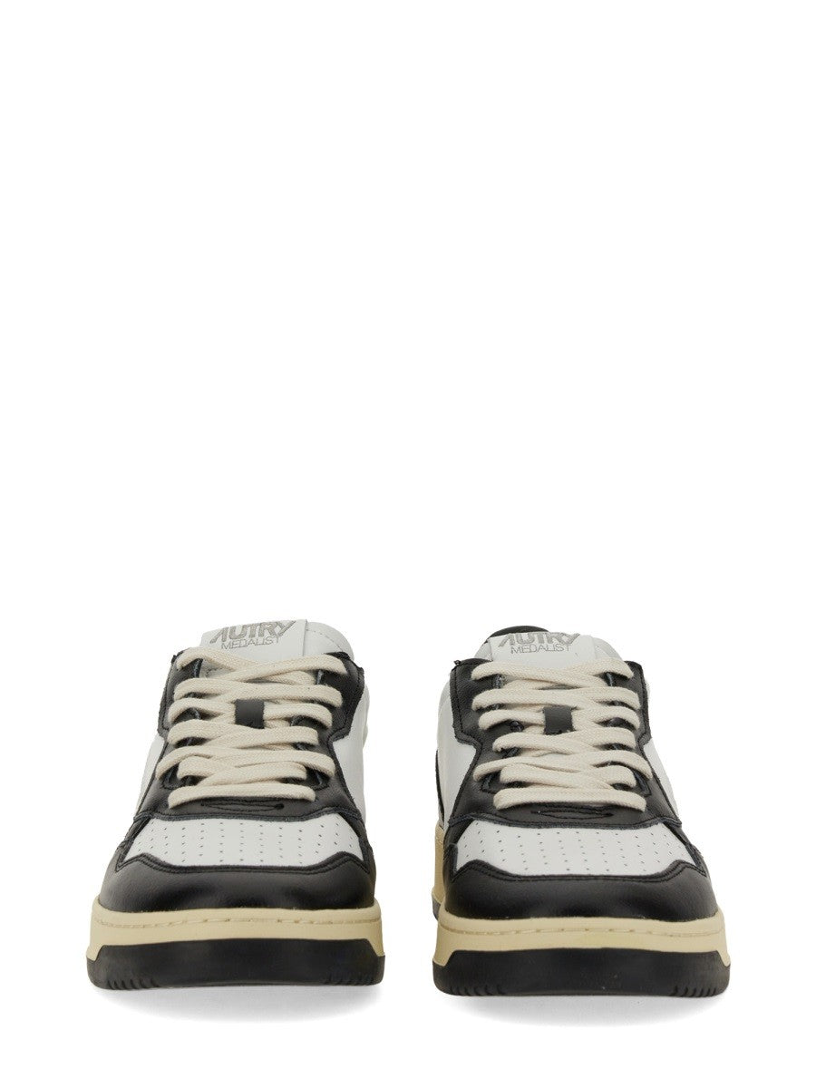 Autry - SNEAKER "MEDALIST LOW" sneaker-medalist-low_316f0ada-059a-457d-99a4-43516f411763