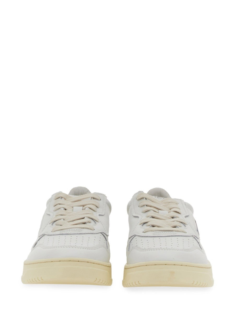 "MEDALIST LOW" SNEAKER