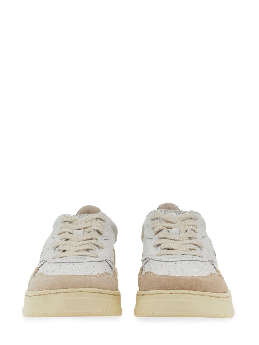 "MEDALIST LOW" SNEAKER