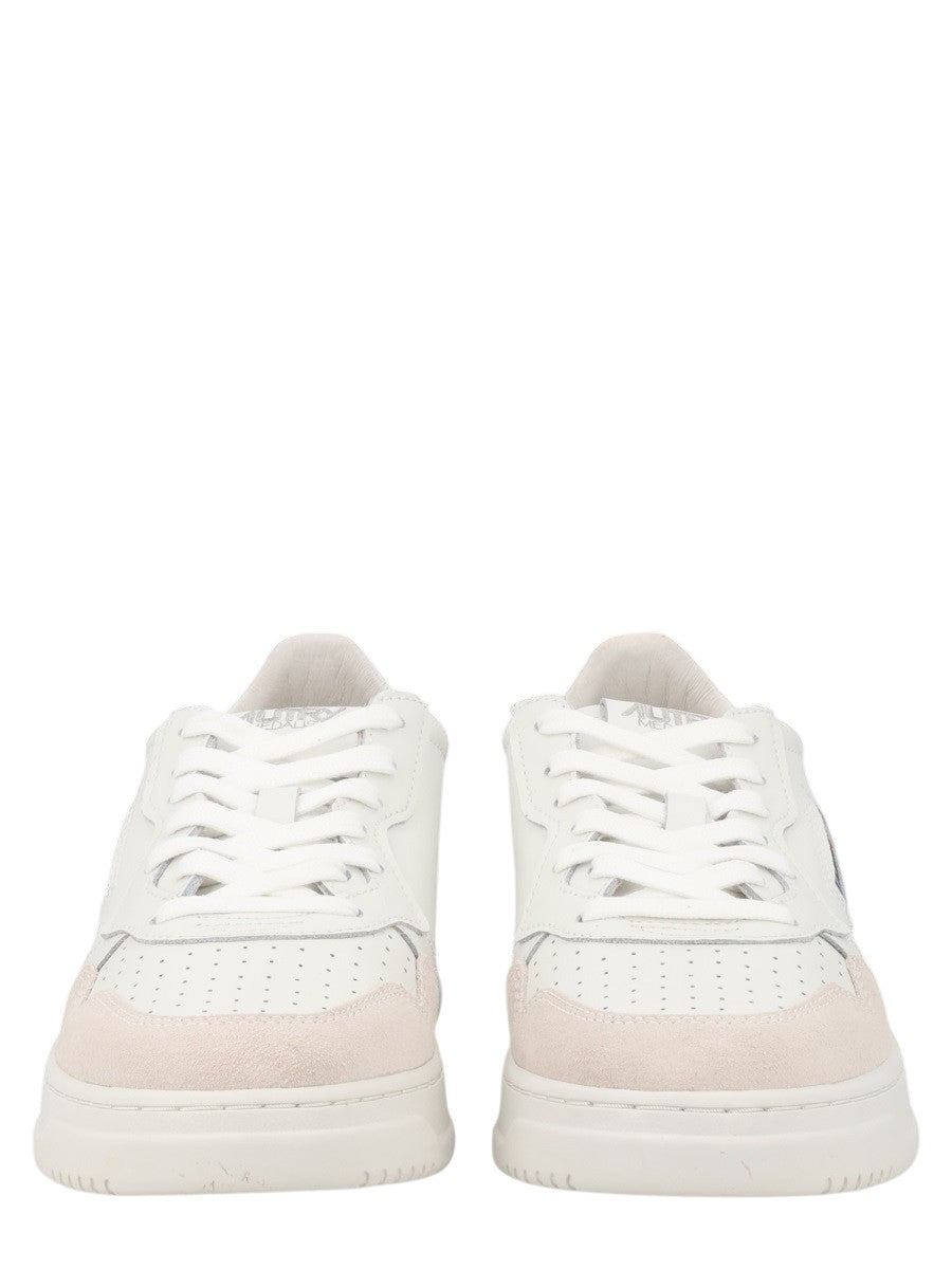 Autry - SNEAKER "MEDALIST LOW" sneaker-medalist-low_5c1880e4-fc77-43db-9f03-5629c7026f17