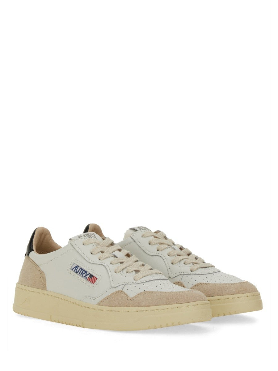 MEDALIST LOW SNEAKER