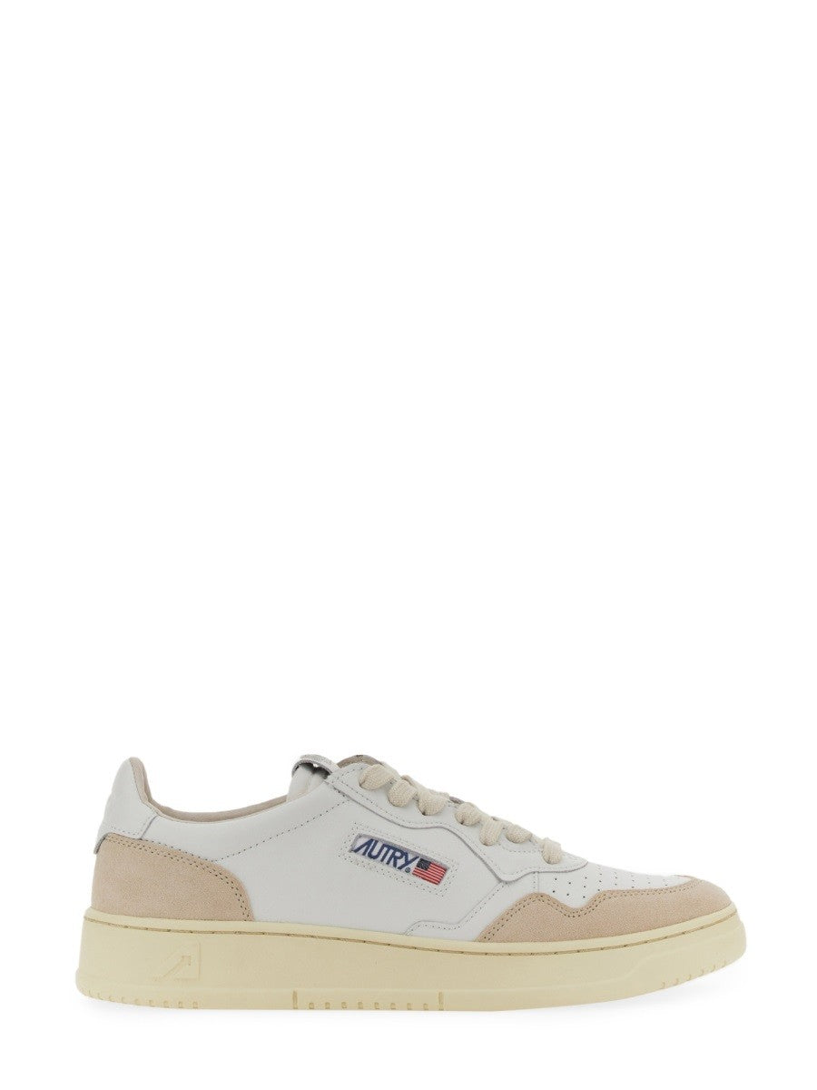 MEDALIST LOW SNEAKER
