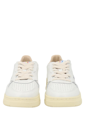 Autry - SNEAKER "MEDALIST LOW" sneaker-medalist-low_74fd6c94-7e4b-4dd5-9db7-582def03eb8e