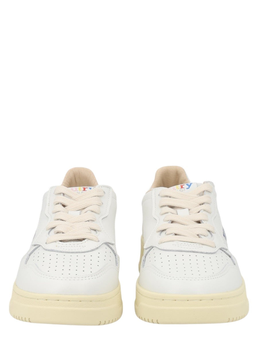Autry - SNEAKER "MEDALIST LOW" sneaker-medalist-low_74fd6c94-7e4b-4dd5-9db7-582def03eb8e