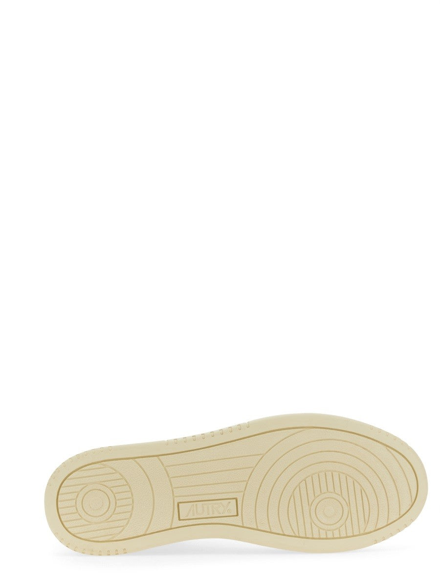 SNEAKER MEDALIST LOW