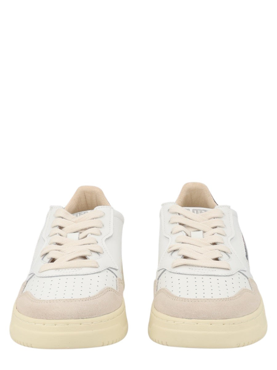 Autry - SNEAKER "MEDALIST LOW" sneaker-medalist-low_bdbfd082-8bf5-4d4a-9c69-9bc8e05ba178