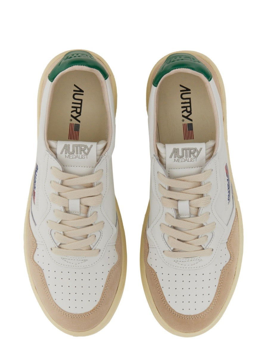 "MEDALIST LOW" SNEAKER