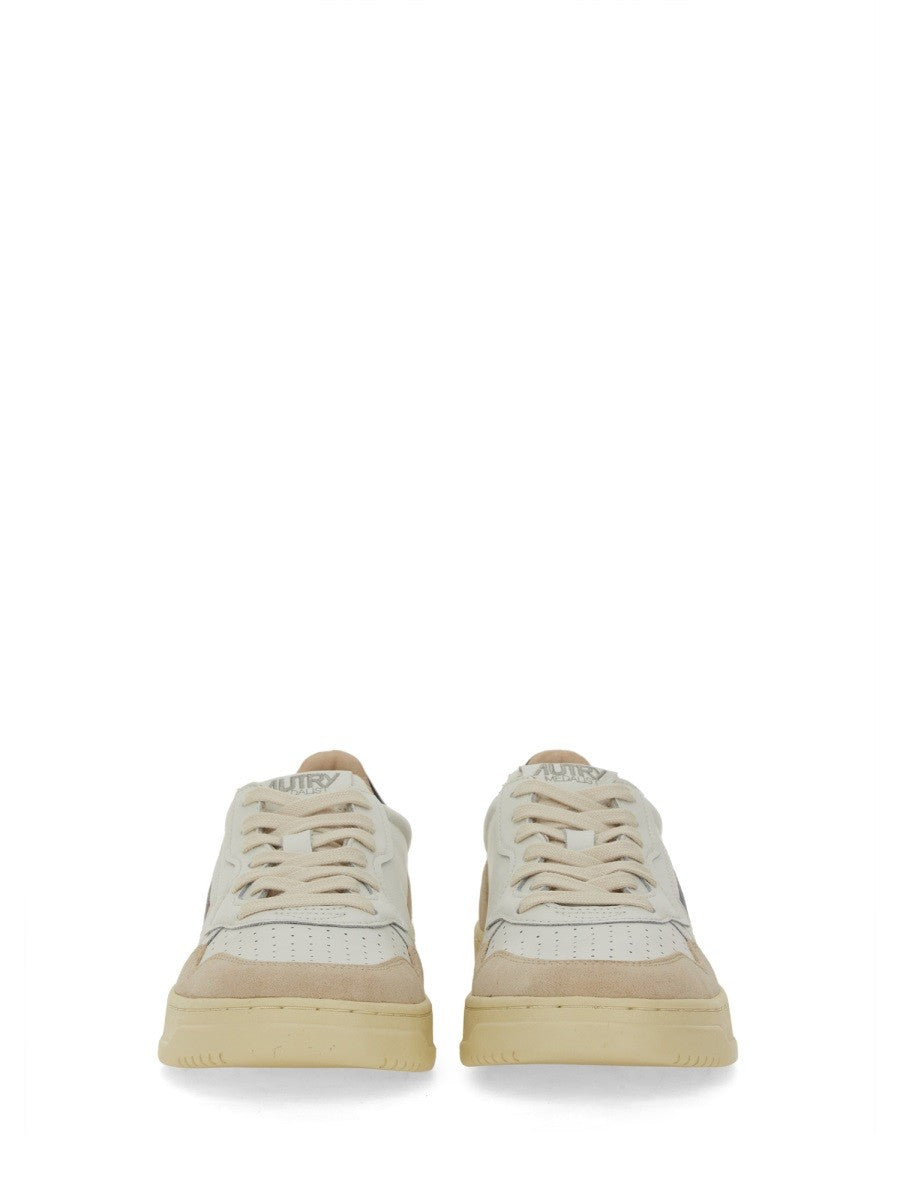 MEDALIST LOW SNEAKER