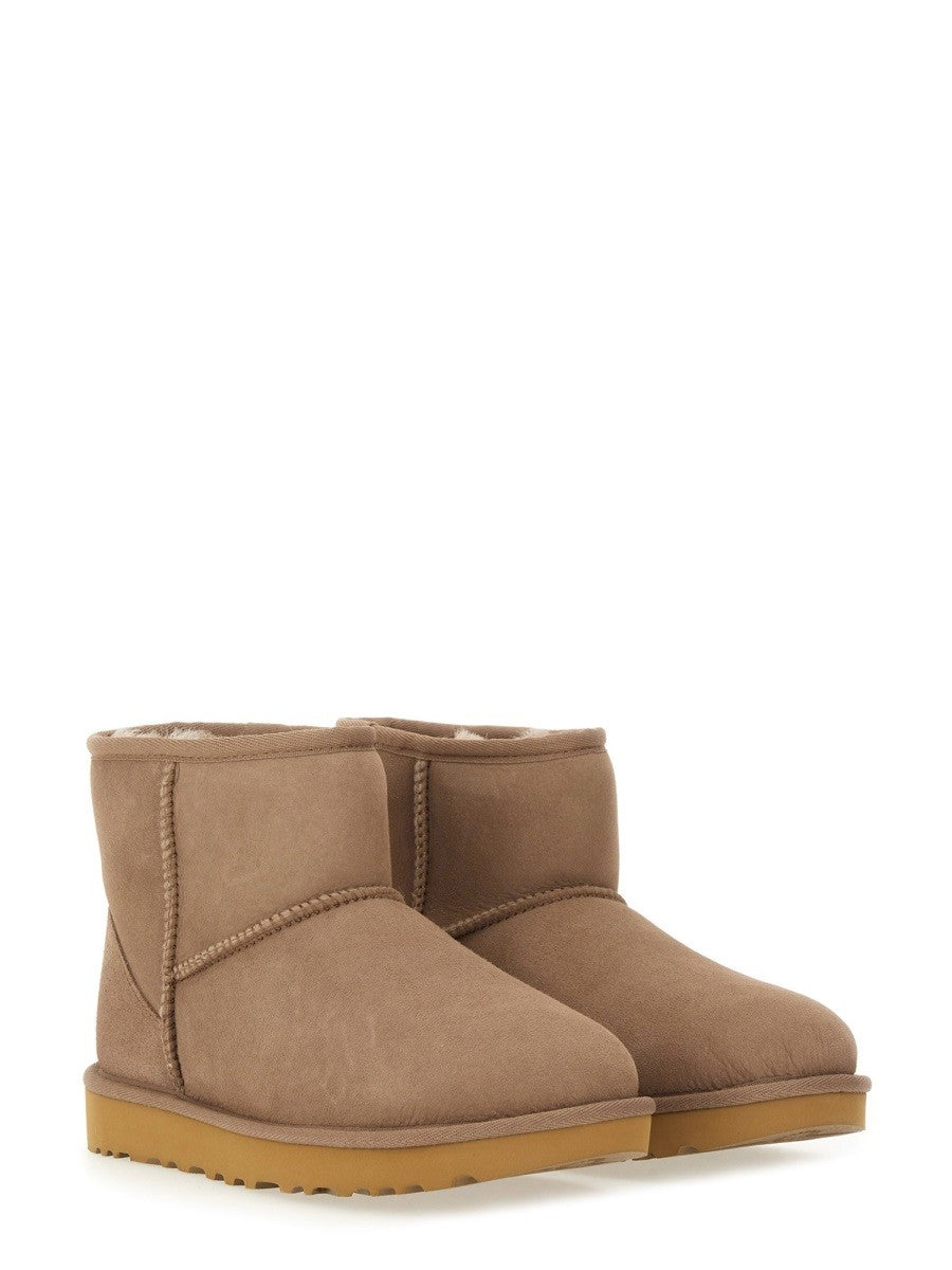 Ugg - Stivaletto "Classic Mini II" beige