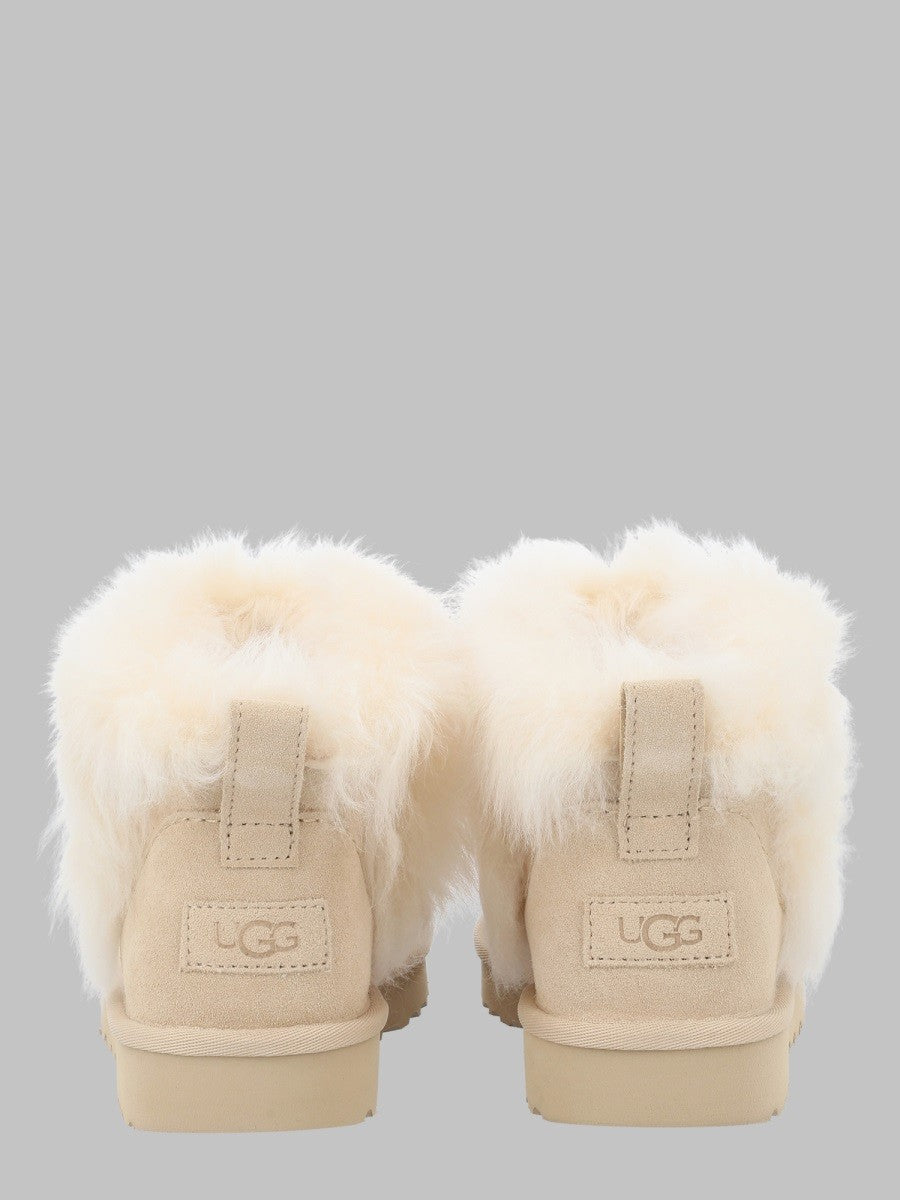 Ugg - STIVALE "CLASSIC ULTRA MINI CHALET"