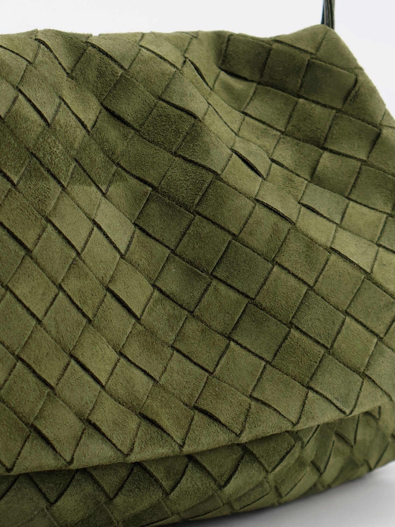 Bottega Veneta - Suede Giorno shoulder bag with Intrecciato pattern suede-giorno-shoulder-bag-with-intrecciato-pattern_47dede6e-cff7-4f5b-a300-6b48bd5c73cc