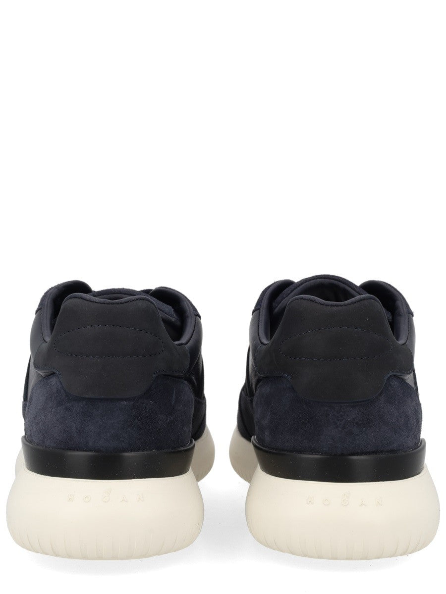 SUEDE SNEAKER