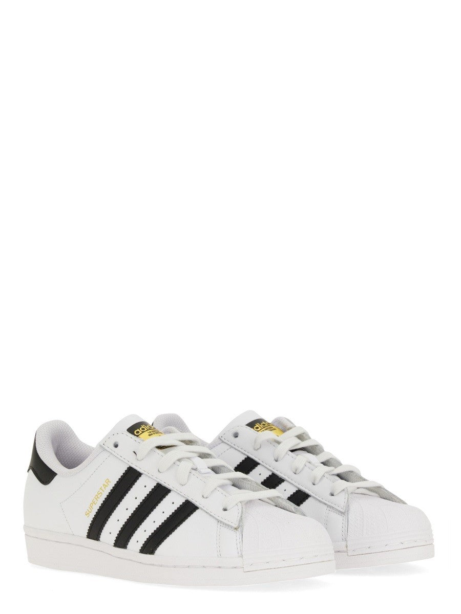 ADIDAS ORIGINALS - SUPERSTAR SNEAKER Unisex superstar-sneaker_aa4f0e91-81e9-4b33-904c-4f5448306bca